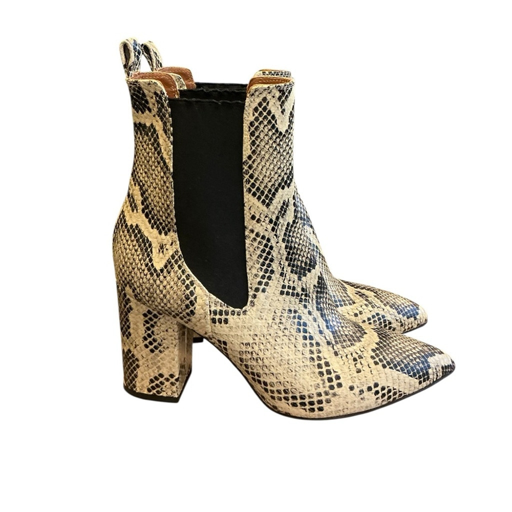 PARIS TEXAS
Leather Heeled Ankle Boots In
Python Print in Sz 37 - Picture 3 of 7